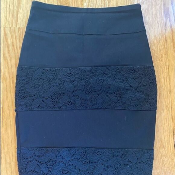 JOE B  BLACK SKIRT - Picture 4 of 5